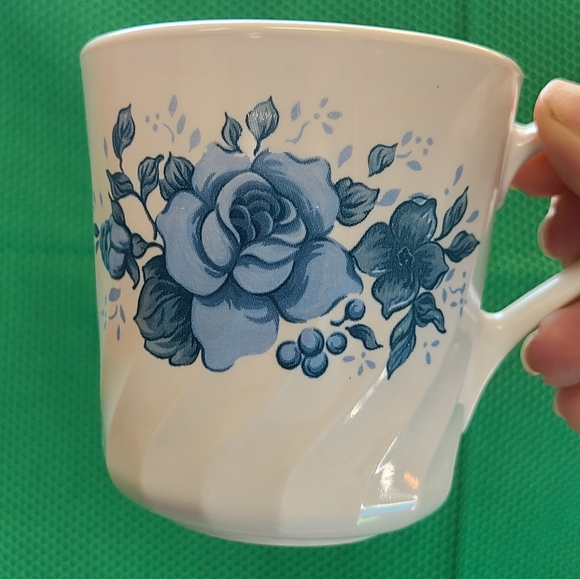 COPY - Set of Four Vintage Corning Blue Rose - Picture 3 of 11